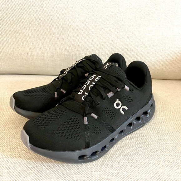 On Running cloud surfer shoes - Picture 3 of 13